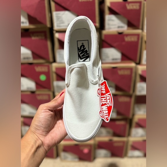 Vans Classic Slip-On Shoe in True White - Picture 6 of 10